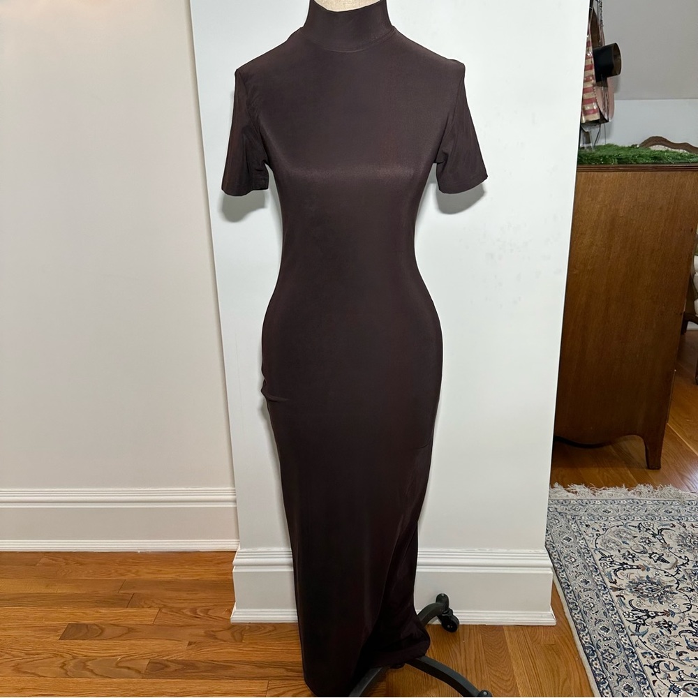 Brown Mock Neck Maxi Bodycon Dress with Short Sleeves and Slit — Size M